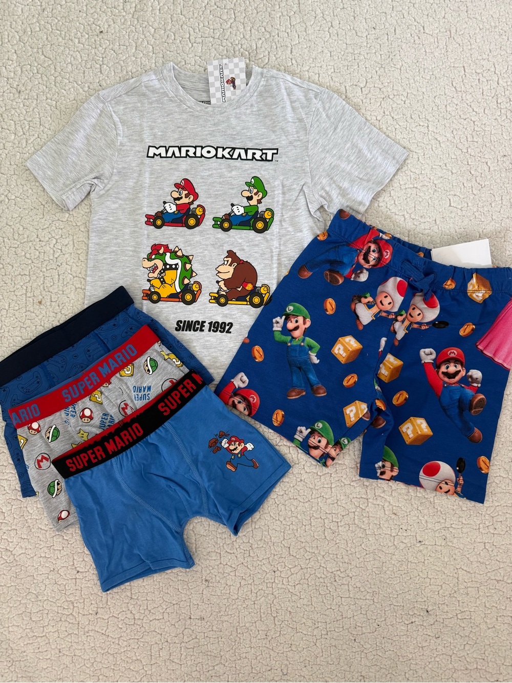 New boys Sz 5 Nintendo Blue Mario Character Shorts, shirt and Boxer Set